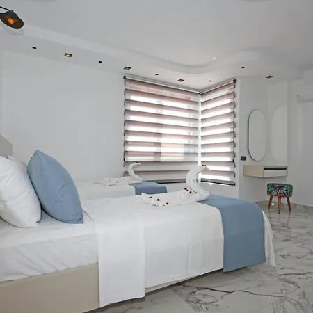 Brothers 4*